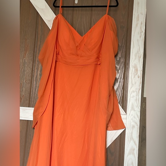 Elegant Orange Sleeveless  Spaghetti Strap Chiffon Bridesmaid Dress. Size 22 - Picture 3 of 11